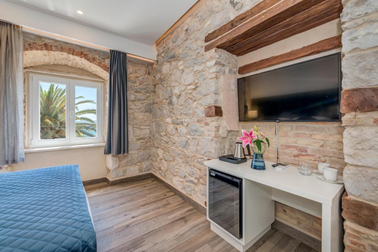 Palms Promenade Luxury Rooms Split Exterior photo